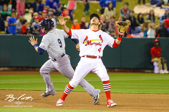Redbirds 04-09-16-084