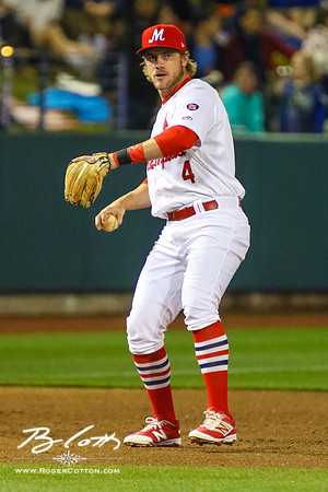 Redbirds 04-09-16-103