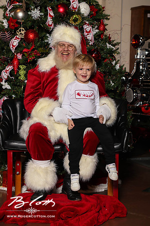 FMOMSanta21-8473