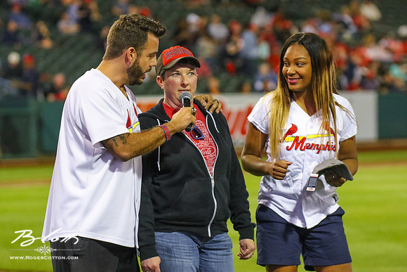 Redbirds-04-07-16-098