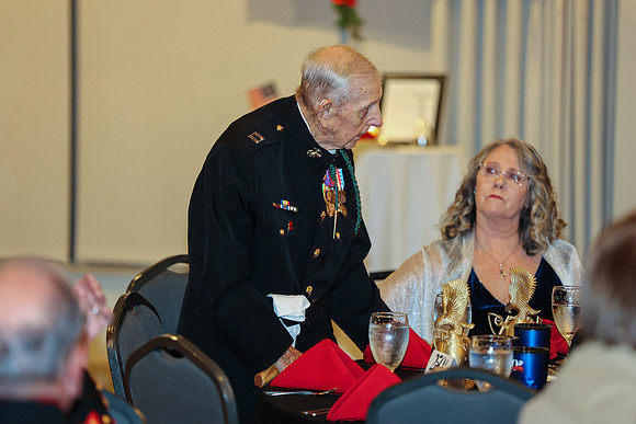 Singleton-0985