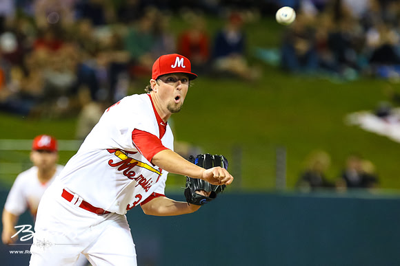 Redbirds-04-07-16-111