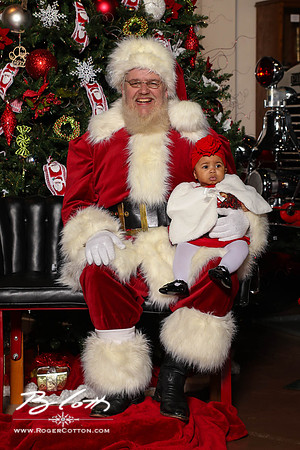 FMOMSanta21-8451