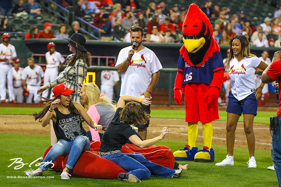 Redbirds-04-07-16-131