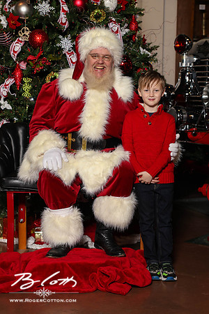 FMOMSanta21-8433