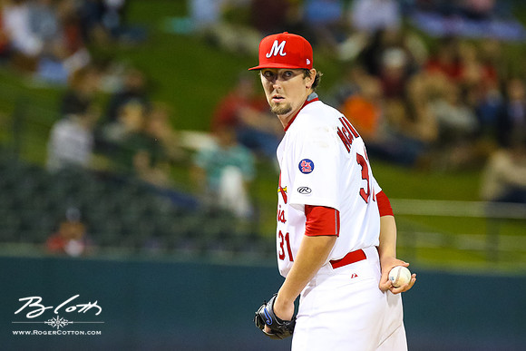 Redbirds-04-07-16-108