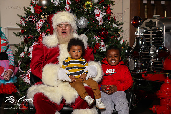 FMOMSanta21-8547