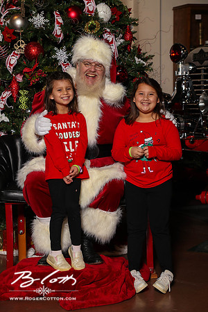 FMOMSanta21-8487
