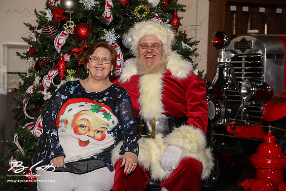 FMOMSanta21-8586