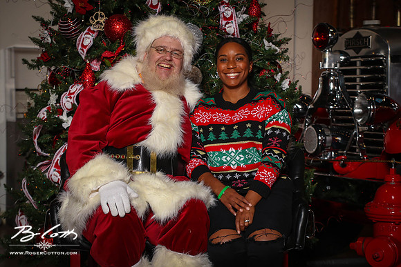FMOMSanta21-8581