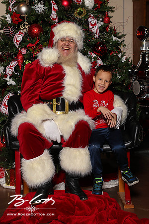 FMOMSanta21-8539