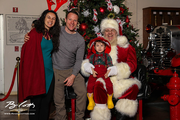 FMOMSanta21-8465