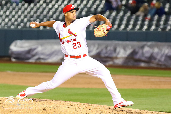Redbirds-04-07-16-190