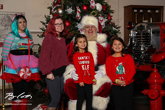 FMOMSanta21-8488