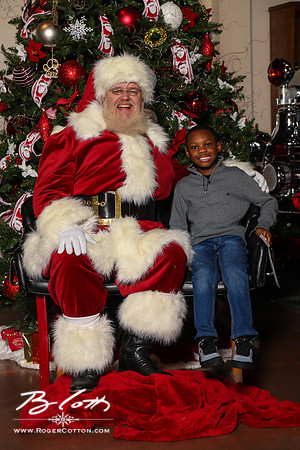 FMOMSanta21-8525