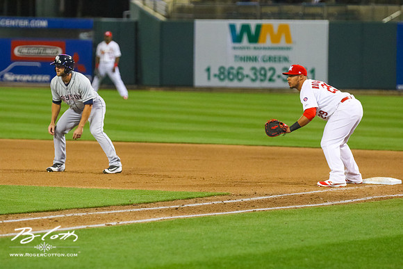 Redbirds-04-07-16-157
