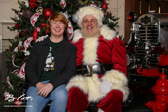 FMOMSanta21-