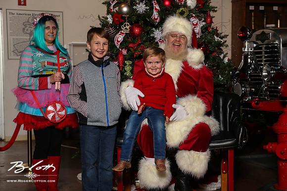 FMOMSanta21-8481