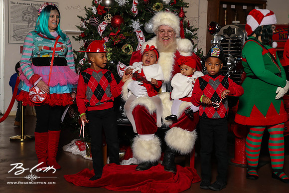 FMOMSanta21-8449