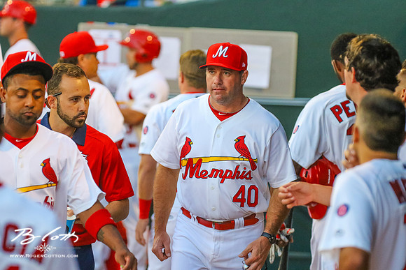 Redbirds-04-07-16-055