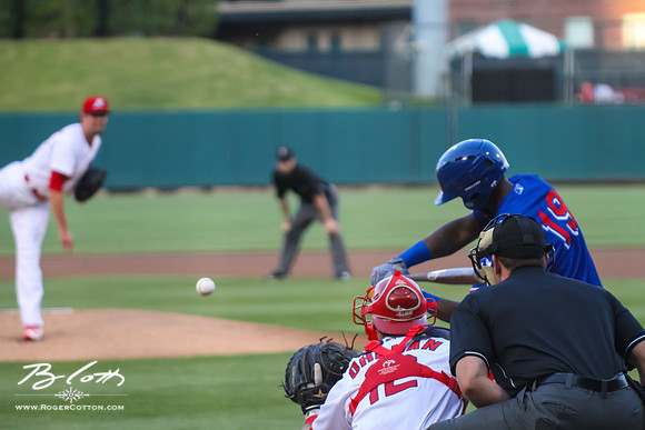 Redbirds-04-23-024