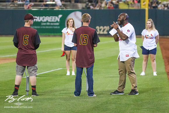 Redbirds-04-23-049