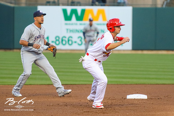 Redbirds 04-09-16-047