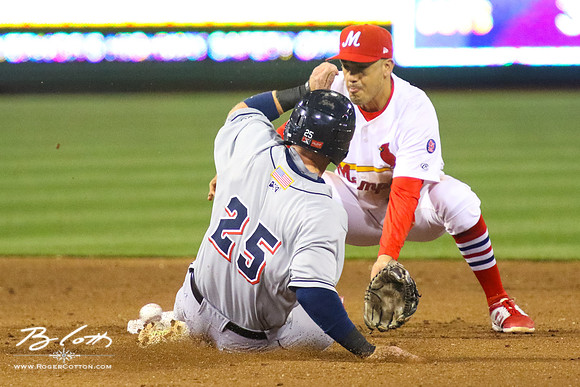 Redbirds 04-09-16-108