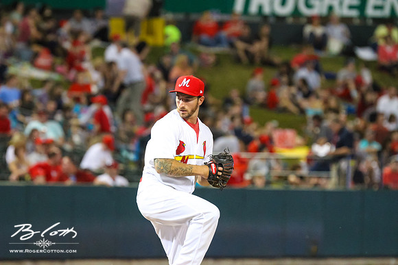 Redbirds-04-23-078