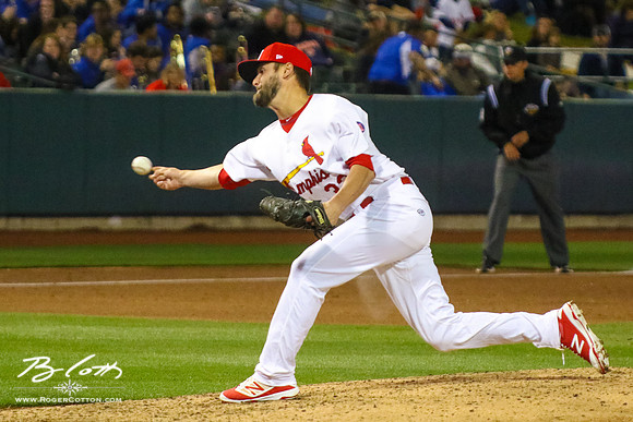 Redbirds 04-09-16-105