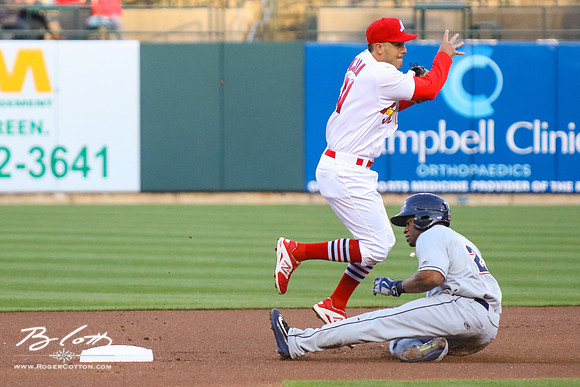 Redbirds 04-09-16-037