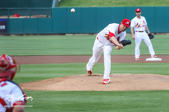 Redbirds-04-23-022
