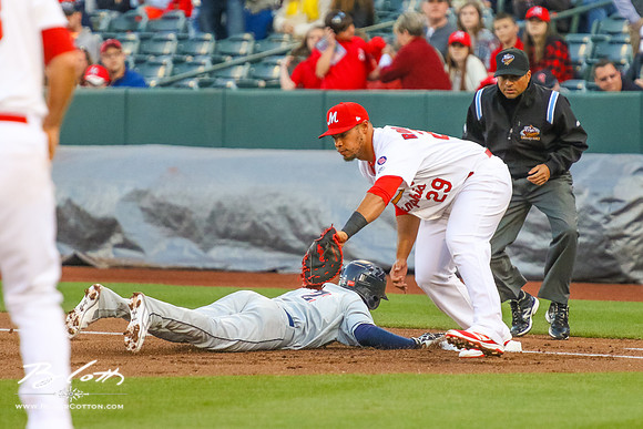 Redbirds 04-09-16-043