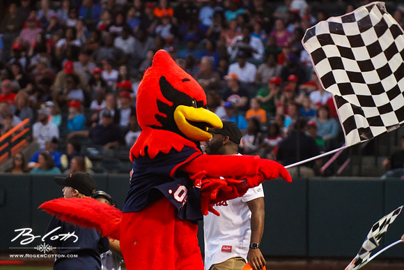 Redbirds-04-23-044