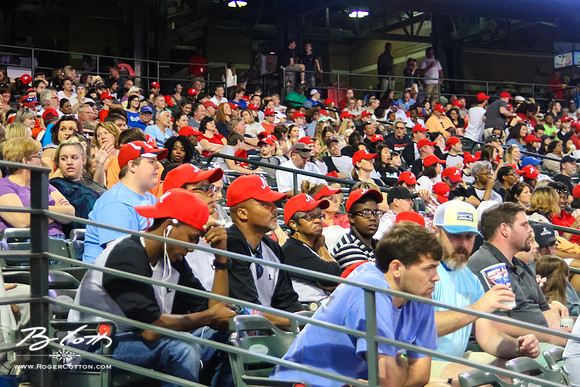 Redbirds-04-23-052