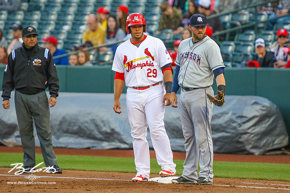 Redbirds 04-09-16-053