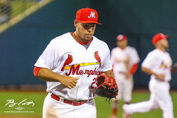 Redbirds 04-09-16-097