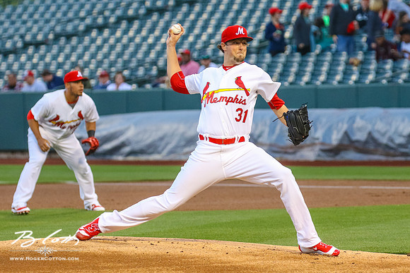 Redbirds-04-07-16-049