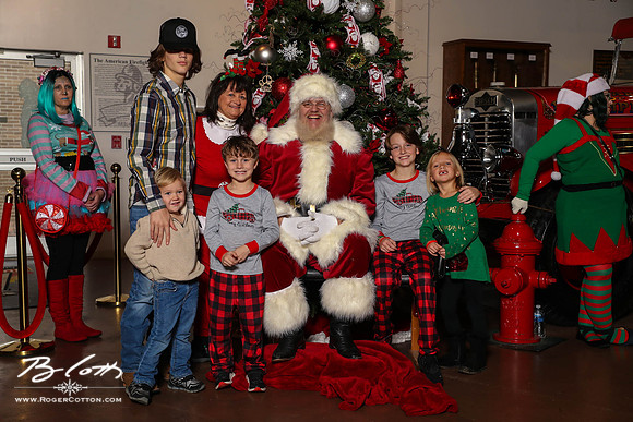 FMOMSanta21-8552