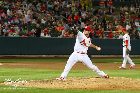 Redbirds-04-23-093