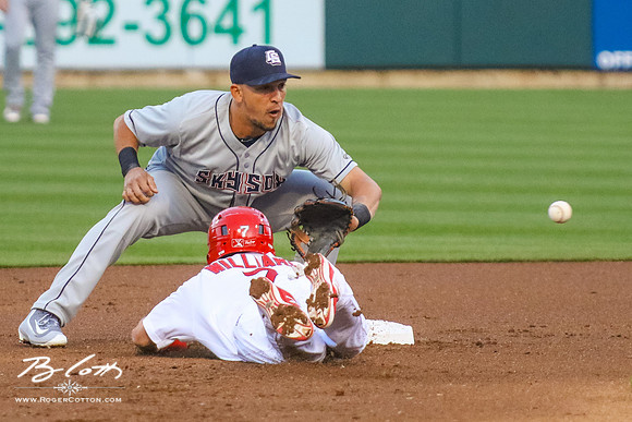 Redbirds 04-09-16-048