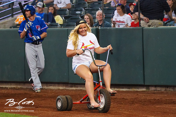 Redbirds-04-23-047