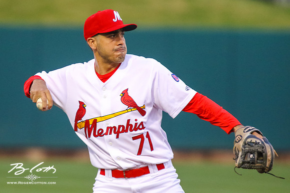 Redbirds 04-09-16-054