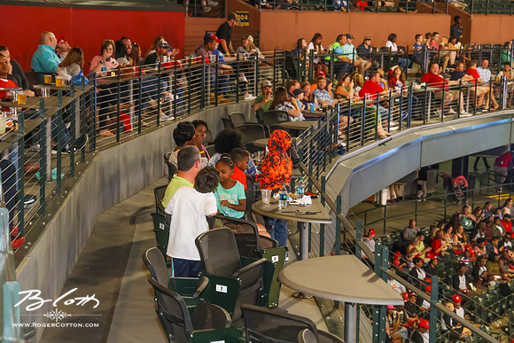 Redbirds-04-23-055