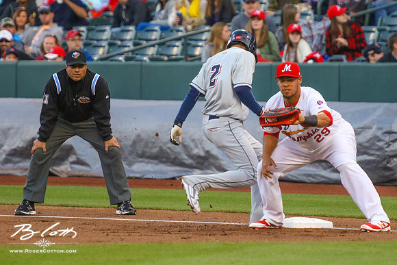 Redbirds 04-09-16-041
